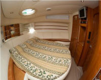 Azimut 46 boat for charter in Cyprus - Double cabin