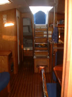 Hunter yacht for sale - ready to go liveaboard. Sleeps 8 in 4 cabins