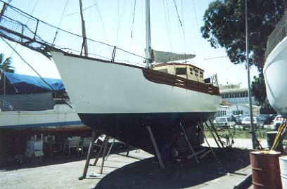fisher type yacht for sale cape vickers motor sailing yacht.jpg (30528 bytes)