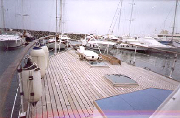 fleuer de Lys for sale teak deck looking out.jpg (30526 bytes)