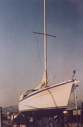 moody 39 sailing yacht for sale.JPG (15761 bytes)